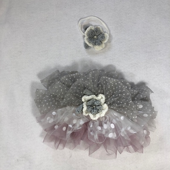 🎈3/$15 0-6 months, Delicate TuTu in Pinks & gray - Picture 2 of 7